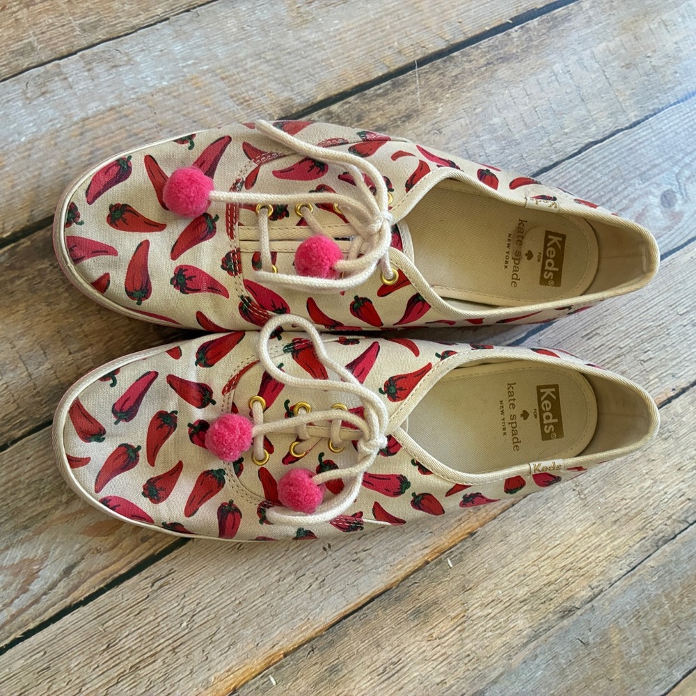 Kate spade x Keds chili pepper sneakers 10 - Picture 2 of 7